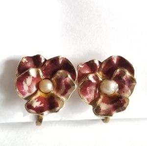 Vintage pansy earrings enamel flower floral gold tone red maroon screwback